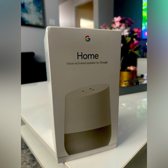 NEARLY NEW Google Home Voice-Activated Speaker - Picture 1 of 4